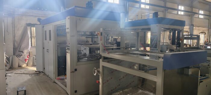 Vacuum forming machine achieves efficient molding. With its ingenuity and craftsmanship, it creates high-quality new packaging-Wenlan - Image 2